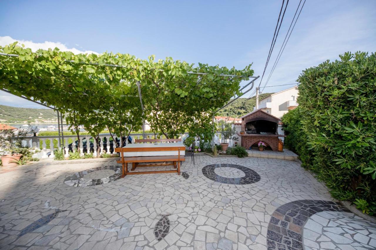 Apartmani Sanjin Tariba Supetarska Draga Exterior photo