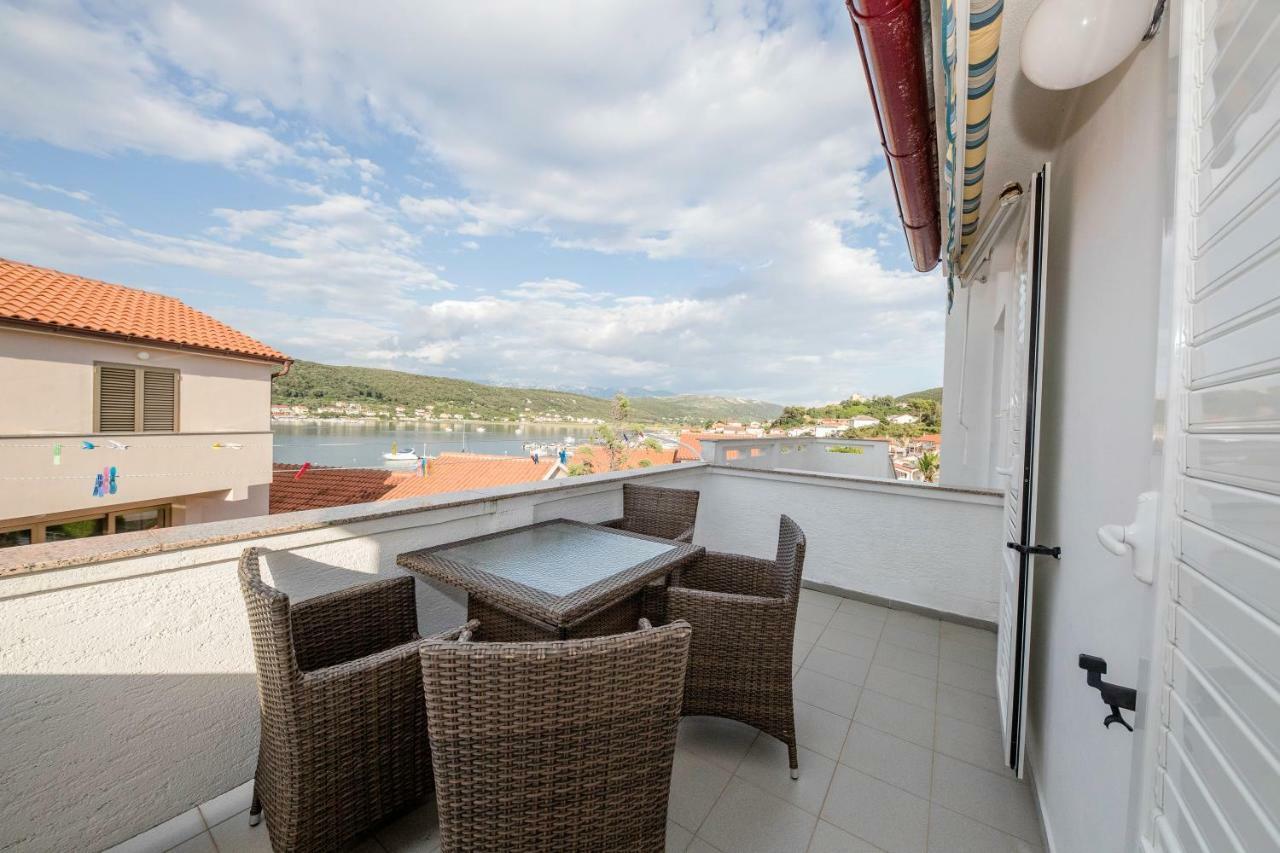 Apartmani Sanjin Tariba Supetarska Draga Exterior photo